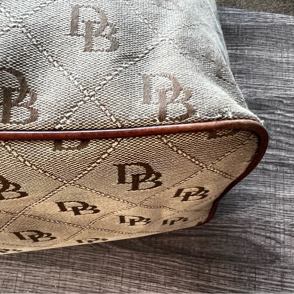 Dooney & Bourke shoulder bag - Picture 7 of 15